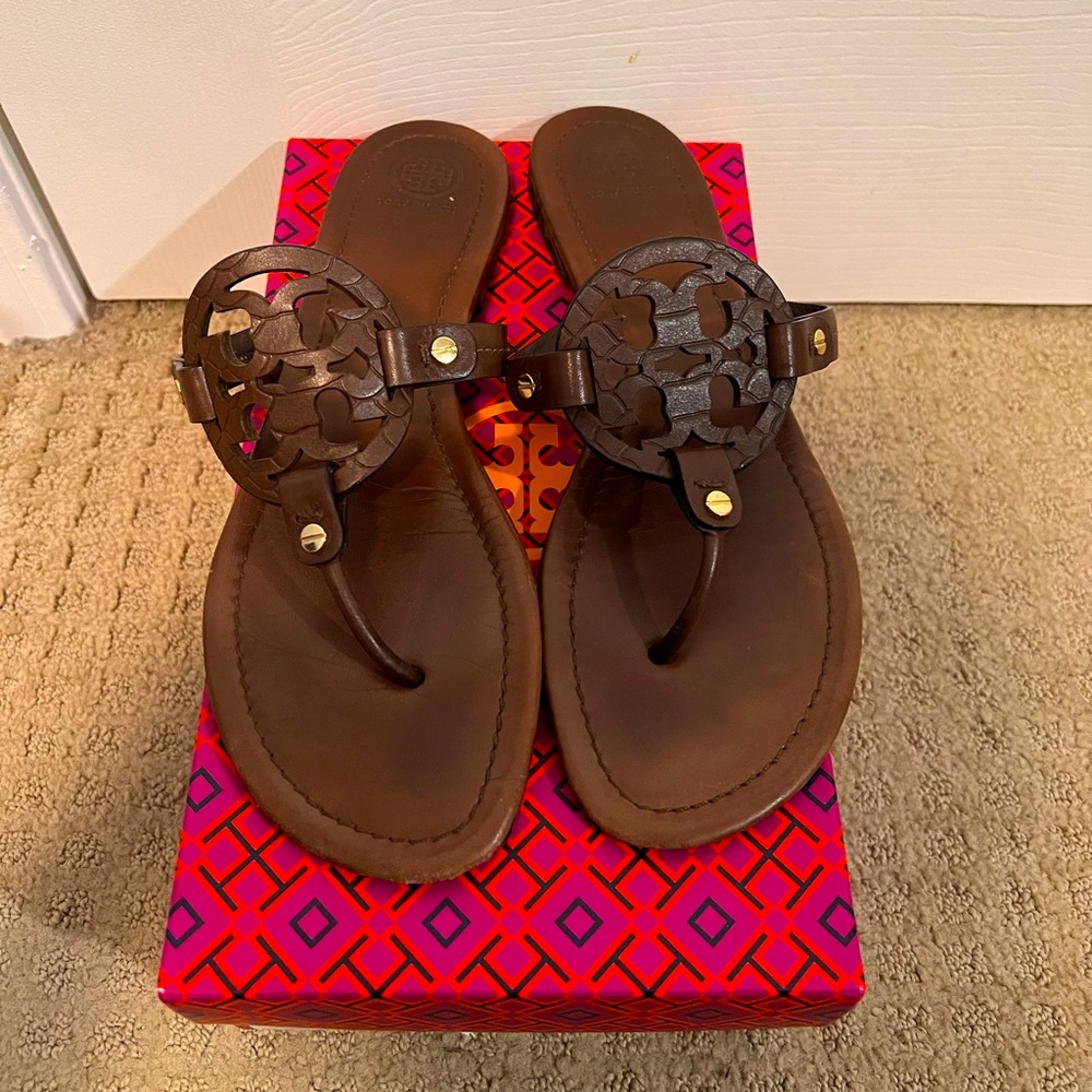 Tory Burch: Miller Sandal- Chocolate w Snake Logo